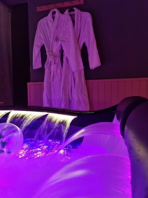 Royal Room Jacuzzi Haut De Gamme Centre Ville Mülhausen Exterior foto