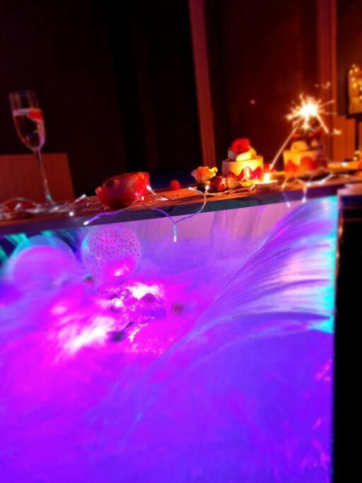 Royal Room Jacuzzi Haut De Gamme Centre Ville Mülhausen Exterior foto
